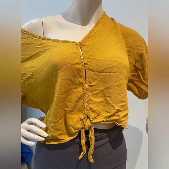 FOREVER 21 | button-up blouse shirt in mustard yellow Size Small - Picture 3 of 11